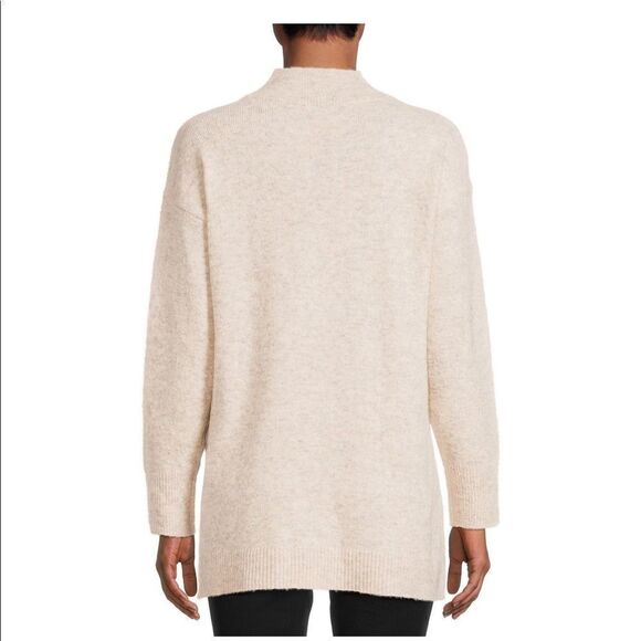 Women’s V-neck Oatmeal Sweater - Picture 2 of 8